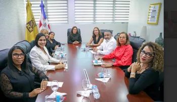 JCE recibe representantes Colectivo Femenino Internacional para la Democracia