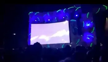 Escalofriante video: Un acróbata muere tras caer desde 28 metros de altura en un festival en Madrid