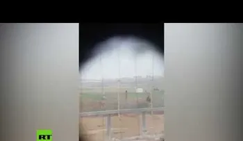 Francotirador israelí dispara a un palestino