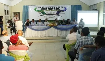 Ministro de la Juventud conversa con Asociación de Jóvenes de Haina