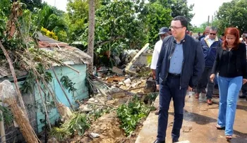 Andrés Navarro dispone reparación inmediata de escuelas afectadas por huracán Irma