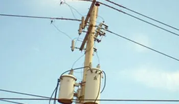 Hombre muere al ser impactado por cable del tendido eléctrico