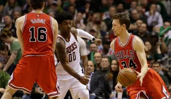  Chicago aplastó a Milwaukee y va contra Cleveland