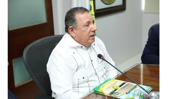 COOPNAMA y UNIREMHOS firman acuerdo en beneficio de estudiantes asociados