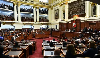 Mano dura en Perú a la corrupción: avanza proyecto para que casos graves no prescriban