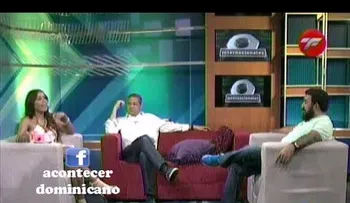 Comentarista dice ser un experto en flatulencias (Peos). Así aprendió su esposa a hablar español