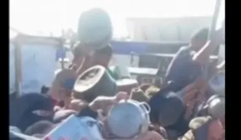 Gritos y empujones por comida en Gaza