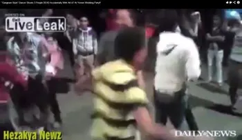 Video: mientras bailaban Gangnam Style en boda, se dispara accidentalmente con AK47