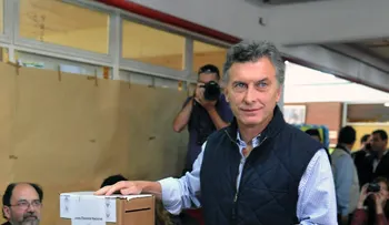 Resultados preliminares indican que Macri lidera la votación