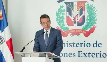 Canciller Bisonó inicia visita oficial a Canadá para ampliar cooperación y comercio bilateral