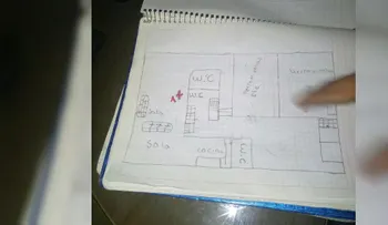 Adolescente habría asesinado a dos mujeres tras planear el crimen en un cuaderno y una maqueta