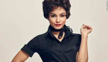 Vanessa Hudgens llora la muerte de su padre horas antes de su debut en el show 