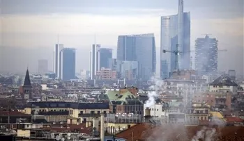 Ciudades italianas prohíben fuegos artificiales por el esmog