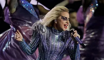 Lady Gaga elogia fin de semana del orgullo gay 