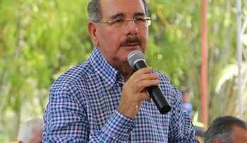 Danilo: â??Cada vez más ciudadanos salen de la pobreza y se incorporan a las clases mediasâ?