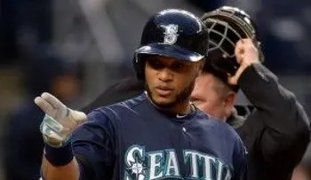 Hisashi Iwakuma y Robinson Canó se combinan para derrotar a los Astros