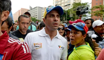 Capriles denuncia que le impidieron viajar a Nueva York