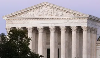 Trump pide a la Corte Suprema reactivar deportaciones a países con deficiencias en derechos humanos