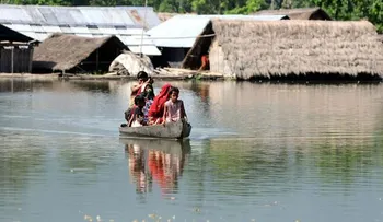 Inundaciones en India por monzones dejan al menos 324 muertos en un solo estado