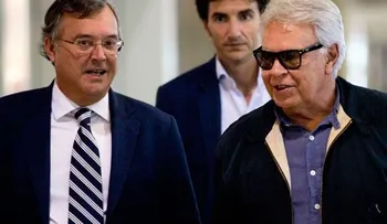 El español Felipe González llega a Venezuela 