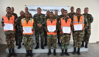 Comipol entrega reconocimientos por labor de asistencia vial