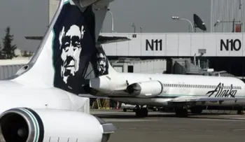 Un mecánico "suicida" roba un avión y se estrella en la bahía de Seattle