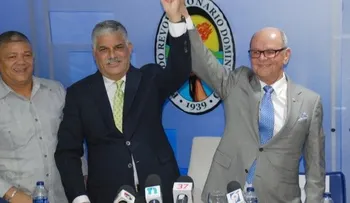 Otro transfuga: Senador Félix Vásquez renuncia del PRSC y pasa al PRD