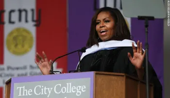 Michelle Obama critica a Trump: en EE.UU. 'no construimos muros'