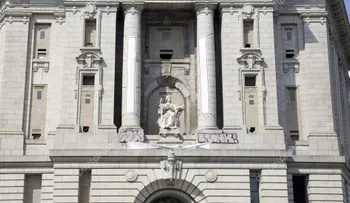 Instruyen cargos a estudiante criollo NY mató otro lo acosaba