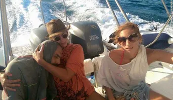 Mujer griega salva a hombre sirio perdido en el mar