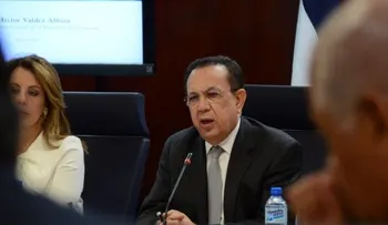 Critican salarios de funcionarios sean 90 veces más que el mínimo