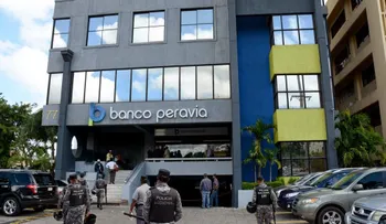 Solicitan al MP acusar por caso Banco Peravia