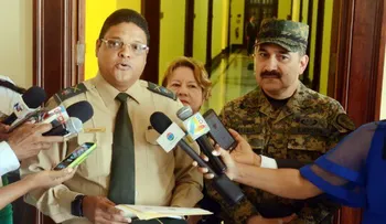 Once provincias en alerta verde y amarilla por huracán Matthew