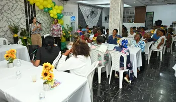 Yamel García promueve atención digna e integración de adultos mayores en encuentro comunitario