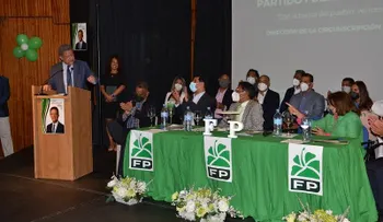 Presidente de la FP, doctor Leonel Fernández, se reúne con más de 170 dirigentes de Europa, en España