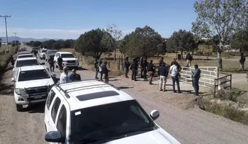 Arrestan por homicidio al líder de una secta polígama, sus cuatro esposas y a su novia