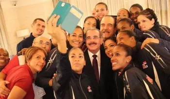 Danilo Medina a Selección Voleibol Femenino: â??Gracias por esta nueva alegríaâ?