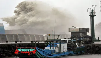 El tifón Meranti azota China tras causar estragos en Taiwán