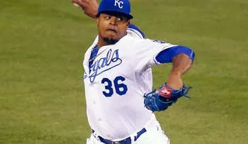 Edinson Vólquez, intratable, pone en ventaja a KC ante Toronto