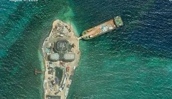 Nuevas instalaciones en islote chino del mar de China Meridional podrían ser base de radar, según imágenes satelitales