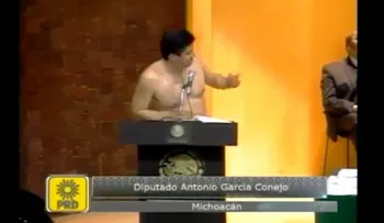 Vídeo: Diputado mexicano se desnuda en plena sesión