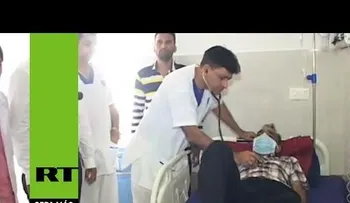 Fue al hospital por un dolor abdominal y esto fue lo que le hallaron (VIDEO)