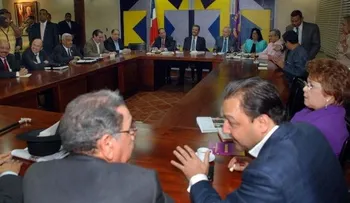 Convocan Comité Político del PLD para este lunes en la noche 