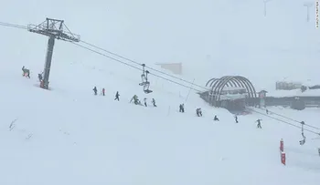 Avalancha golpea resort en los Alpes franceses por segunda vez en un mes