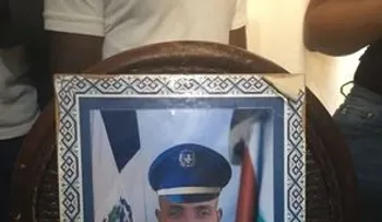 â??Lo único que sé es que mataron a mi hijoâ?, dice madre de teniente asesinado