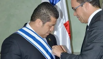 Imponen Orden al Mérito Duarte, Sánchez y Mella al embajador Alberto Castellar