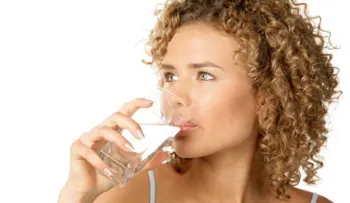 ¿Ocho vasos de agua al día? Matemos al mito de una vez por todas 