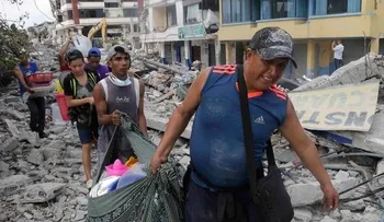 Rafael Correa anuncia medidas económicas por el terremoto