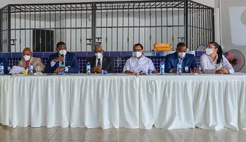MOPC apertura sobres de oferentes en licitación para compra de UPS para uso de su Data Center