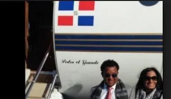 Pedro Martínez dedica reconocimiento al pueblo; agradece a Dios y a su familia